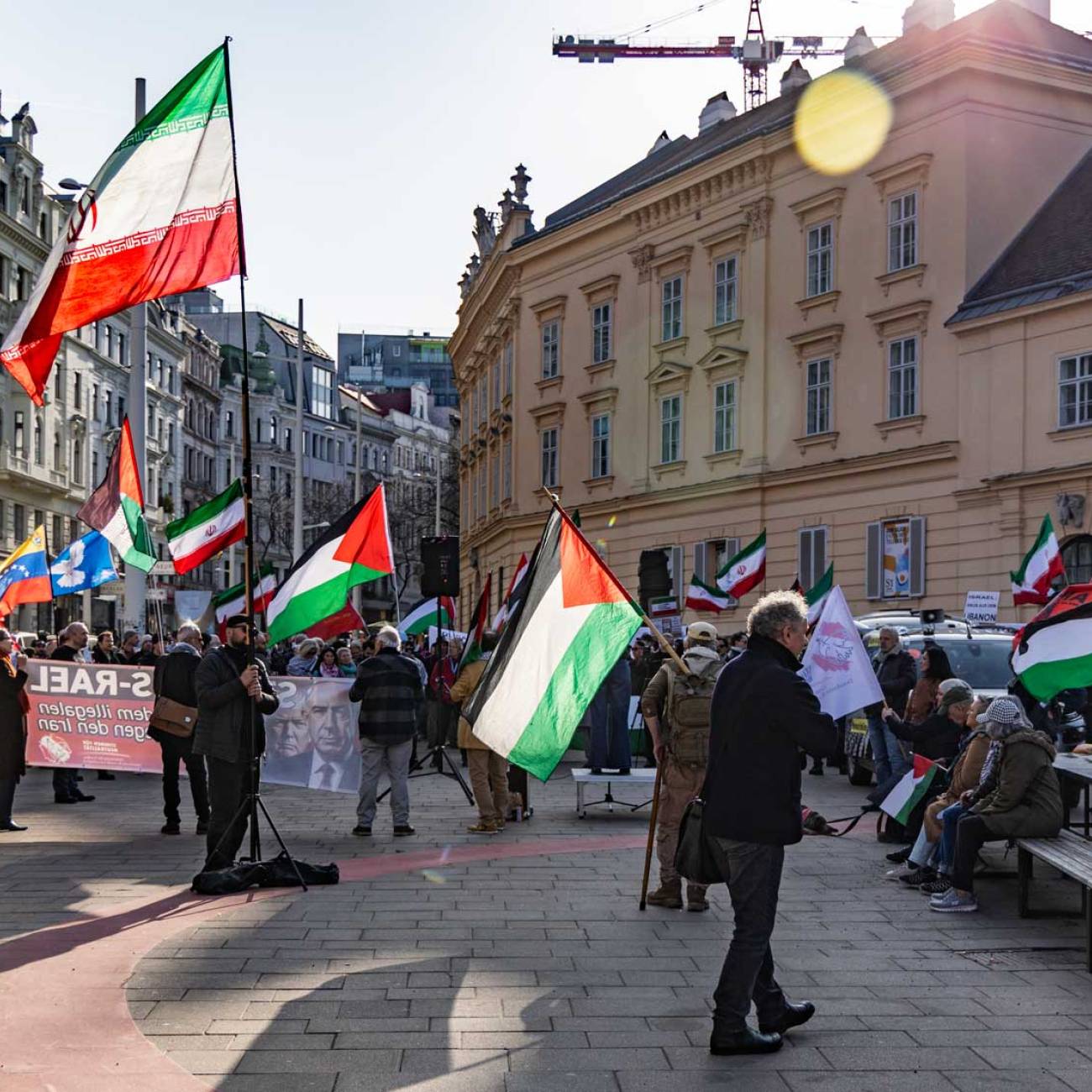 Große Demo gegen die US-israelische Aggression