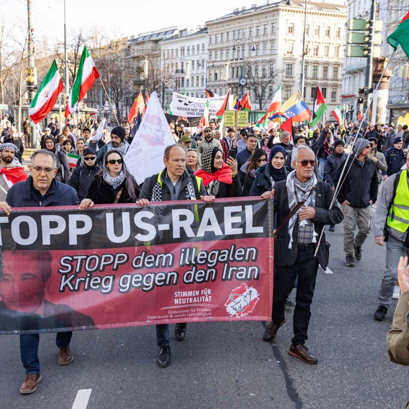 Große Demo gegen die US-israelische Aggression