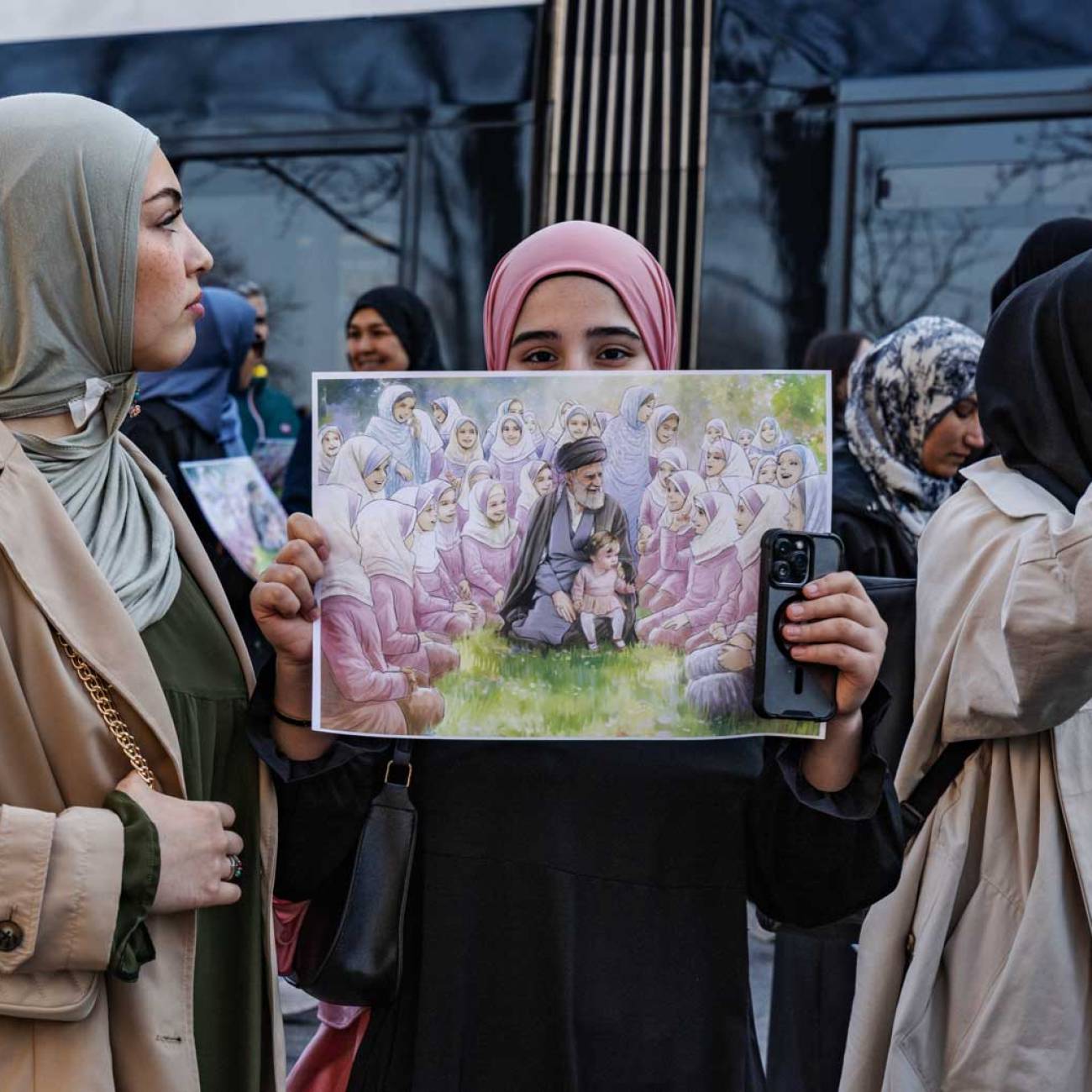 Große Demo gegen die US-israelische Aggression