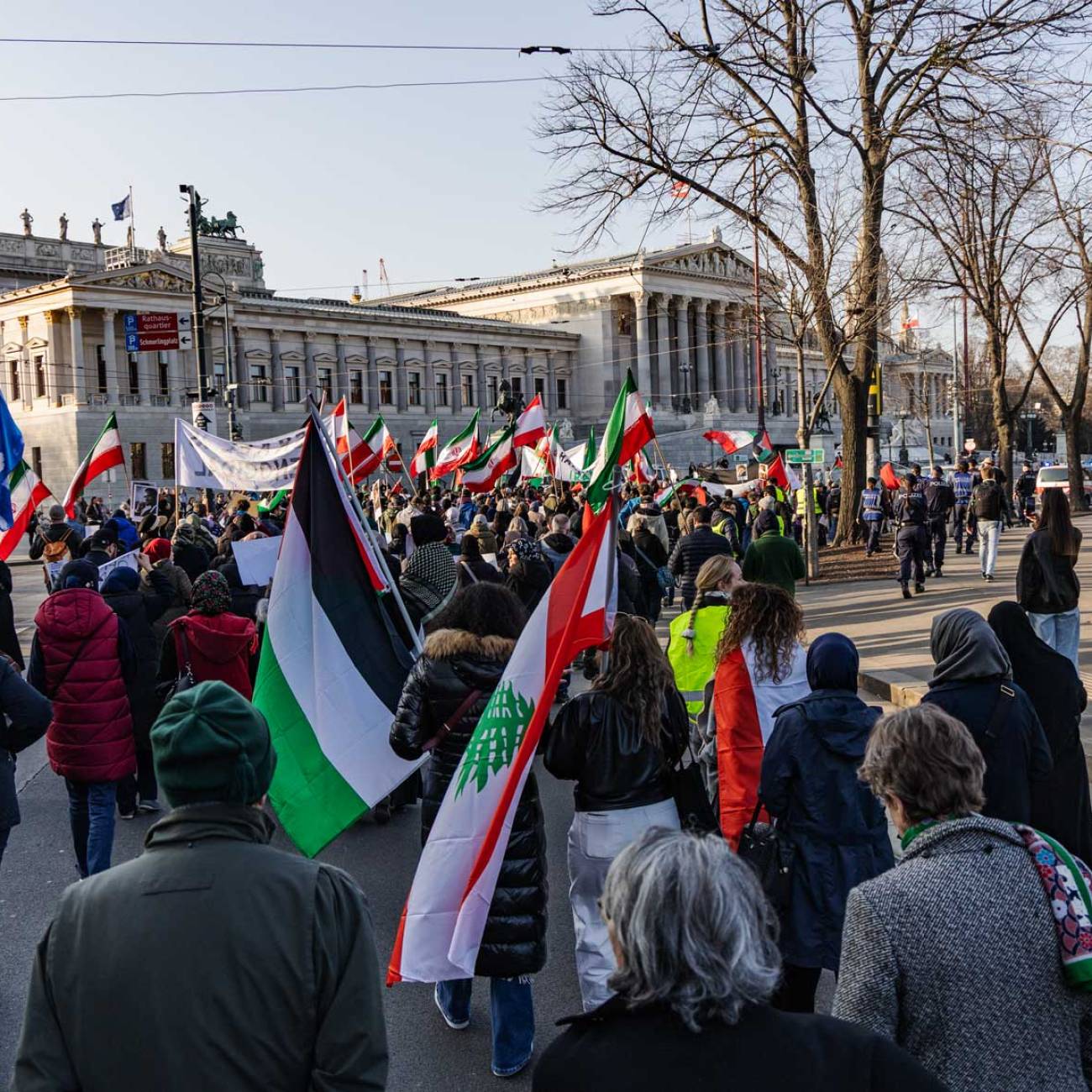 Große Demo gegen die US-israelische Aggression