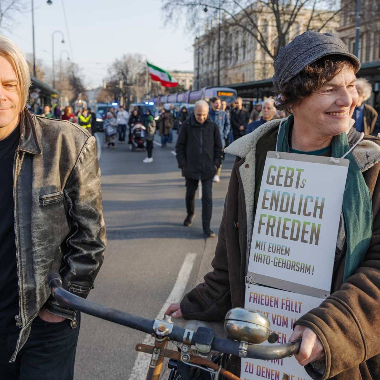 Große Demo gegen die US-israelische Aggression