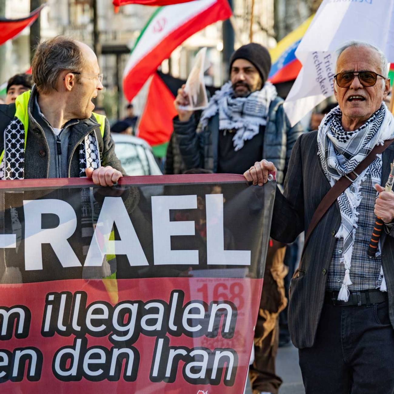 Große Demo gegen die US-israelische Aggression