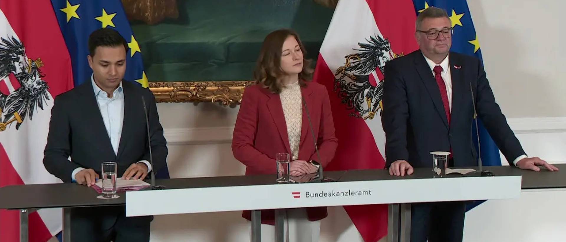 Pressekonferenz zum Kinderkopftuchverbot an Schulen