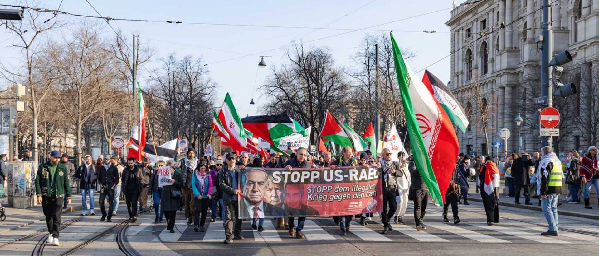 Große Demo gegen die US-israelische Aggression